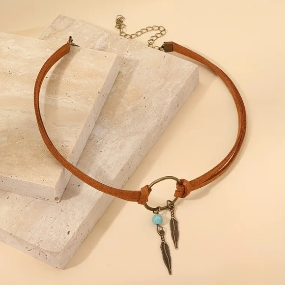 boutique Jewelry - Boho Suede Choker with Feather Charms NIP!